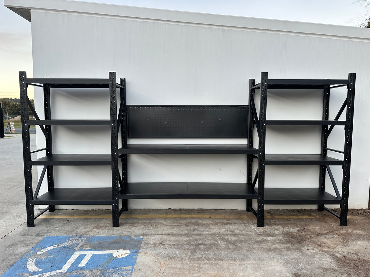 Workstation with pegboard - workbench 2.0m(H)x4.4m(L)x0.6m(D)3000kg