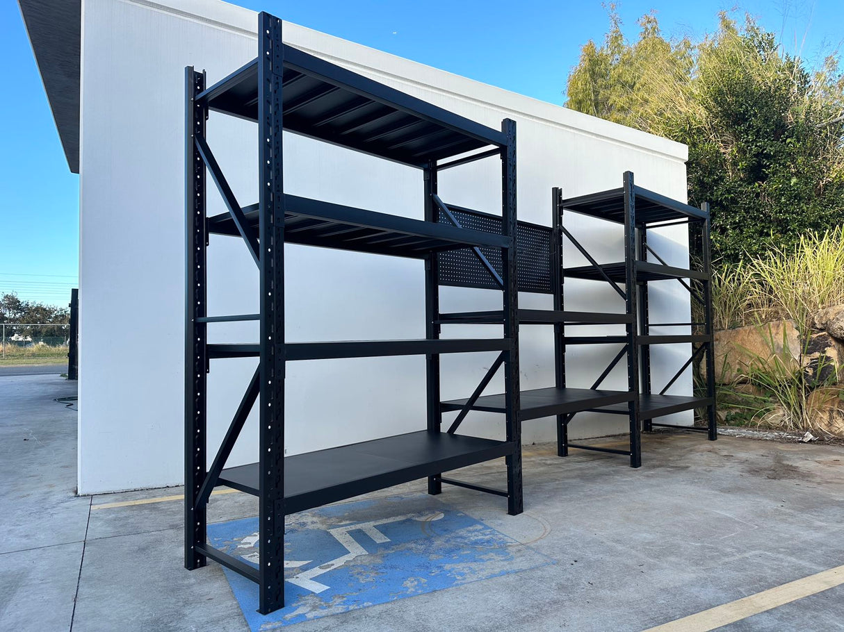 Workstation with pegboard - workbench 2.0m(H)x4.5m(L)x0.6m(D)3000kg