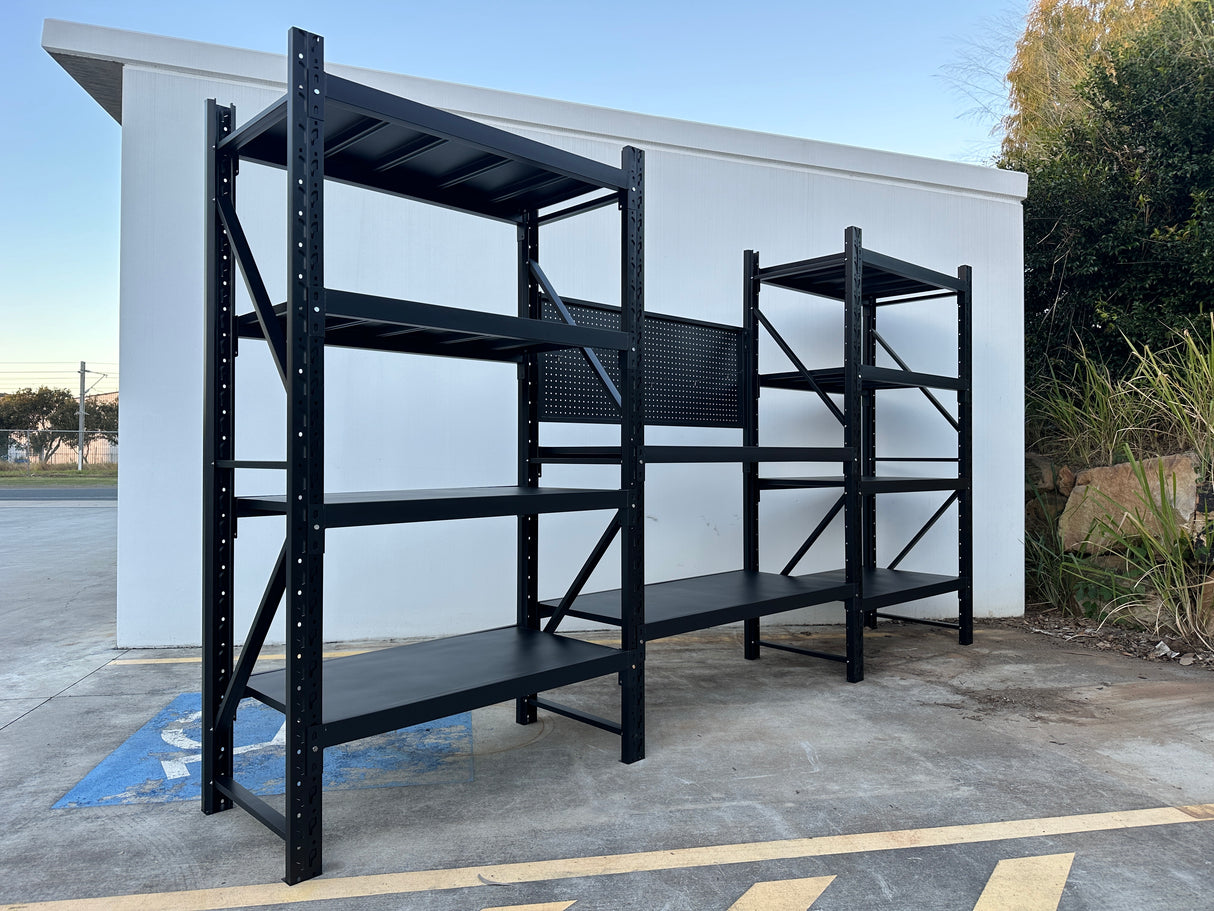 Workstation with pegboard - workbench 2.0m(H)x3.9m(L)x0.6m(D)3000kg