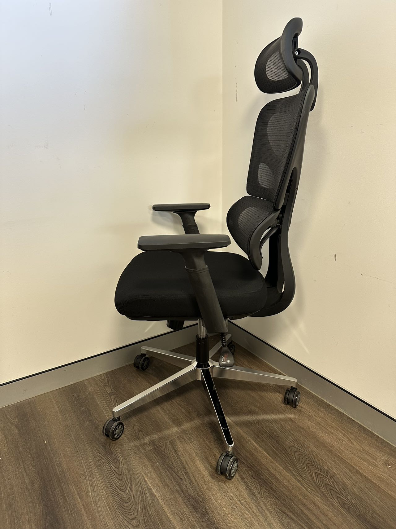 SteelPrime Elite Series K80D Ergonomic Chair