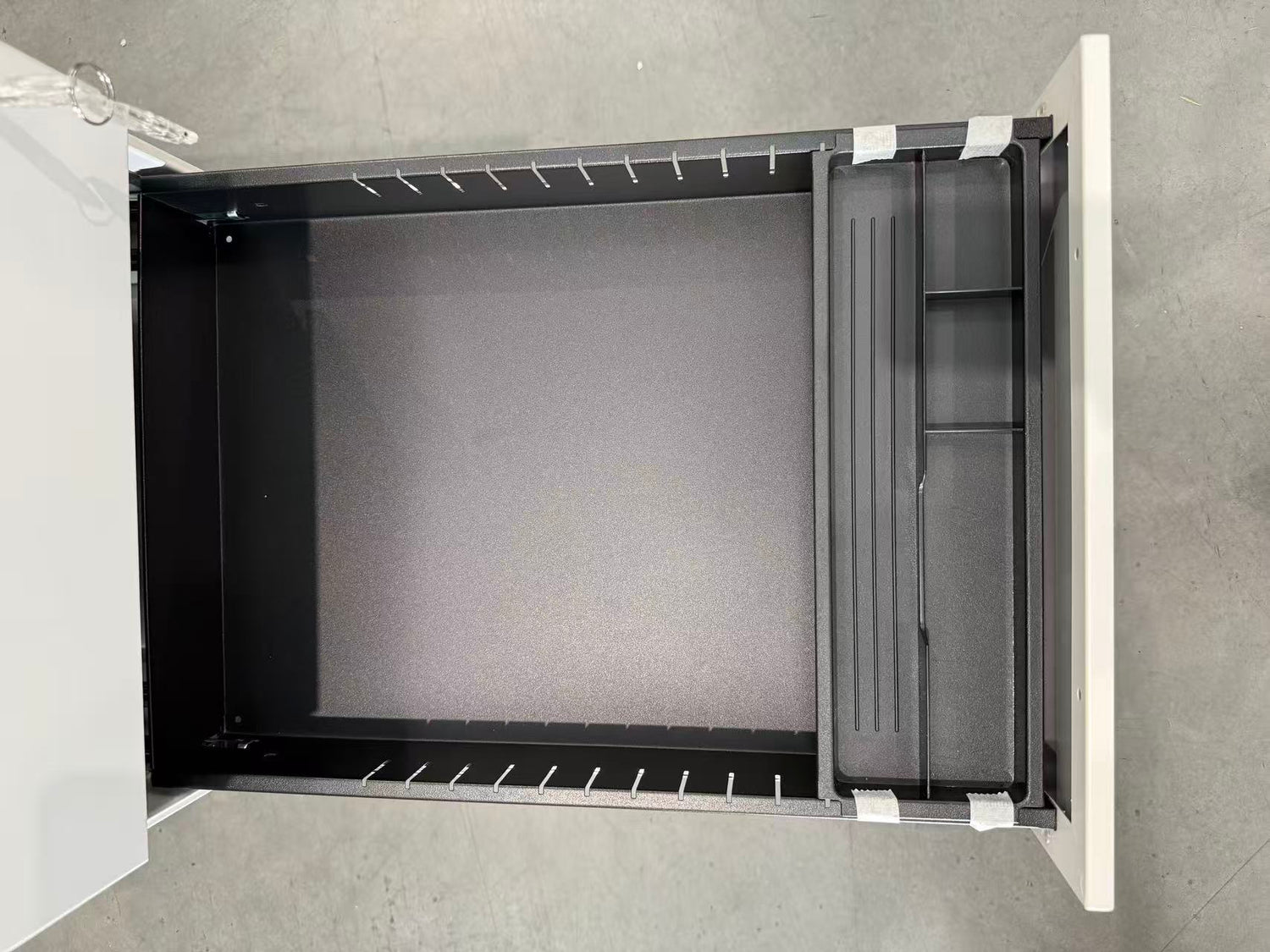 3 Drawer Mobile Pedestal Filing Cabinet – Lockable Office Drawer Unit with Wheels