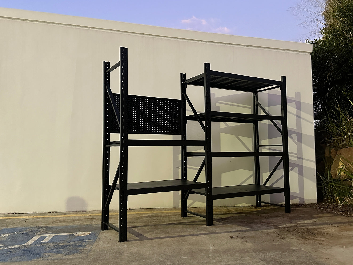 Heavy Duty Garage Workbench with Pegboard 2.0m(H)x2.7m(L)x0.6m(D) 1800kg Storage Shelving System