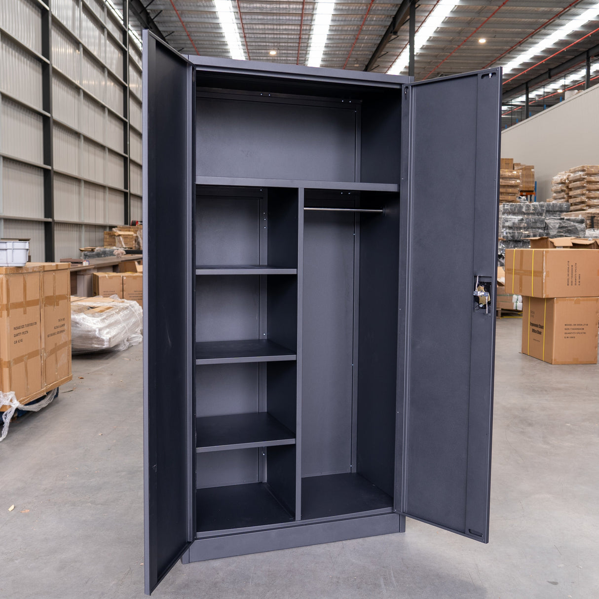 Metal closet Matt black