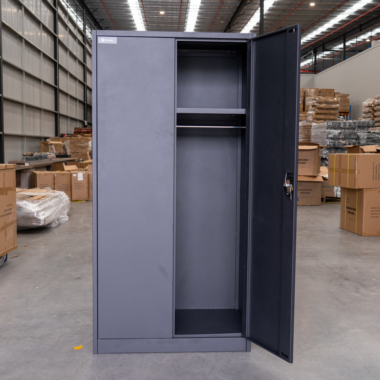 Metal closet Matt black