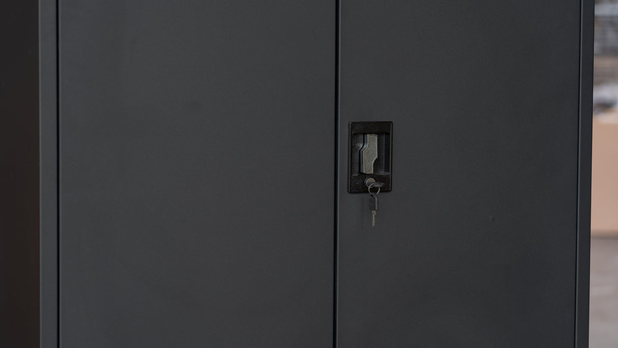 Metal closet Matt black